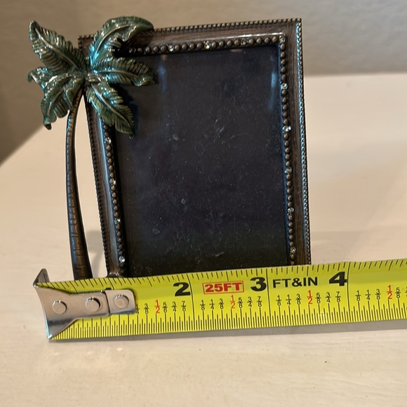 2 small picture frames - Picture 4 of 6